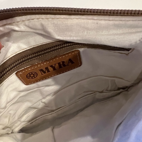 Myra Bags Clutch/Wristlit - Picture 3 of 3